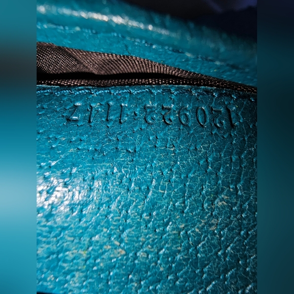 Authentic Gucci Wallet - Picture 7 of 17